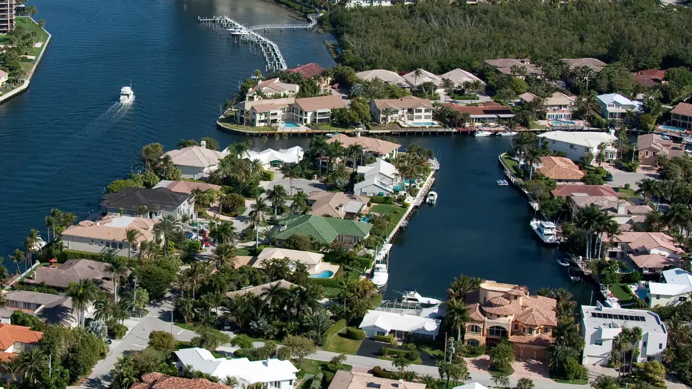 An image of south florida waterfront real estate showing illustrating the real estate law solutions from ASR Law Firm
